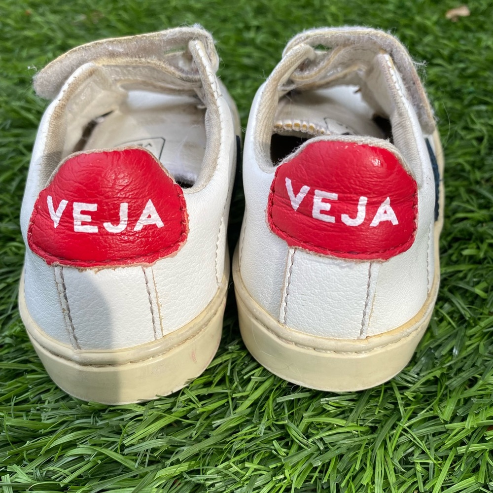 Veja Kids Shoes size 8